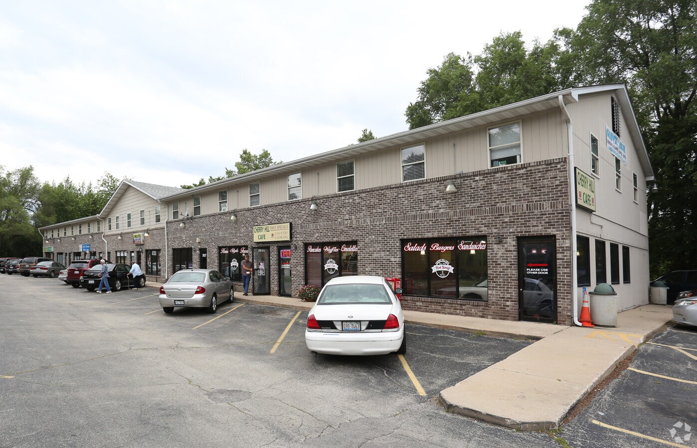 2603 E Cass St, Joliet, IL 60432