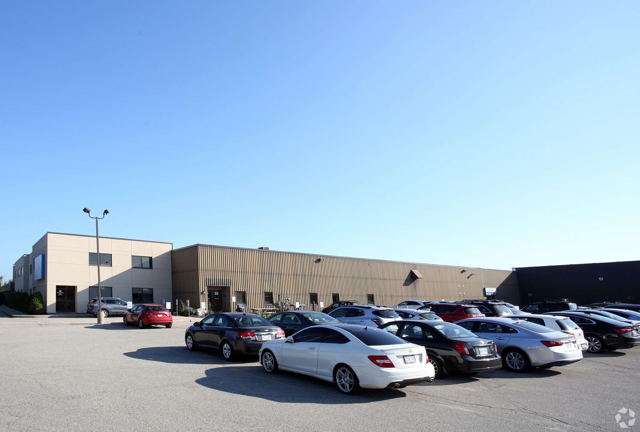 1367 Industrial Rd, Cambridge, ON for sale Primary Photo- Image 1 of 1