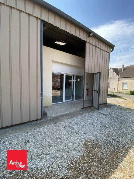 Flex in Tremblay-les-Villages for sale - Building Photo - Image 2 of 5