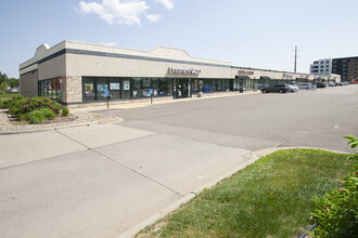 4701-4751 Hiawatha Ave, Minneapolis, MN for lease Building Photo- Image 2 of 5