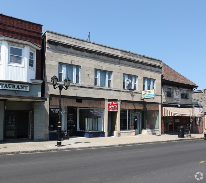 1606-1608 Pine Ave, Niagara Falls, NY for sale - Primary Photo - Image 1 of 1
