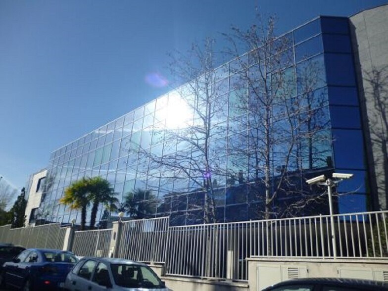 Office in Las Rozas de Madrid, Madrid for sale - Building Photo - Image 1 of 1