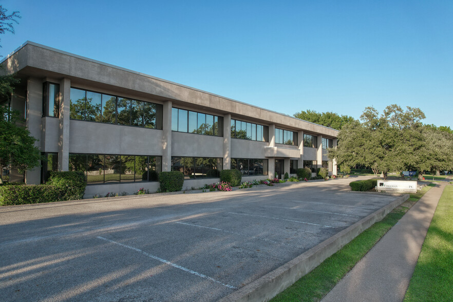 3901 Manhattan Dr, Tyler, TX for lease - Building Photo - Image 1 of 5