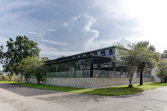 555 E 3rd St, Jacksonville, FL for lease Building Photo- Image 1 of 11