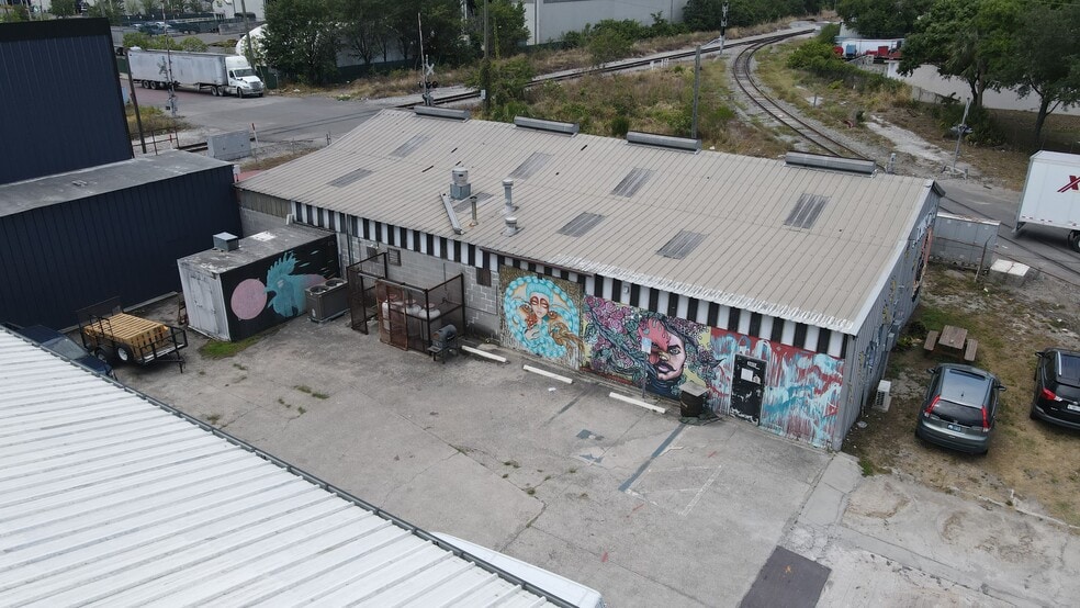 3605-3615 E. 7TH AVENUE portfolio of 4 properties for sale on LoopNet.com - Primary Photo - Image 3 of 4