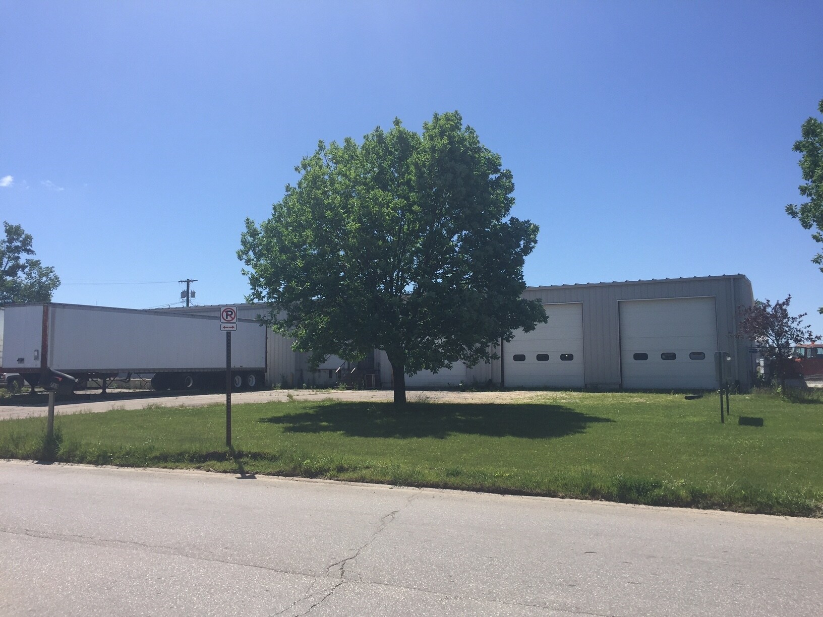 715 66th Ave SW, Cedar Rapids, IA for sale Primary Photo- Image 1 of 1