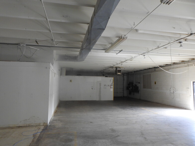 4215 Howard Ave, Kensington, MD for lease - Interior Photo - Image 3 of 5