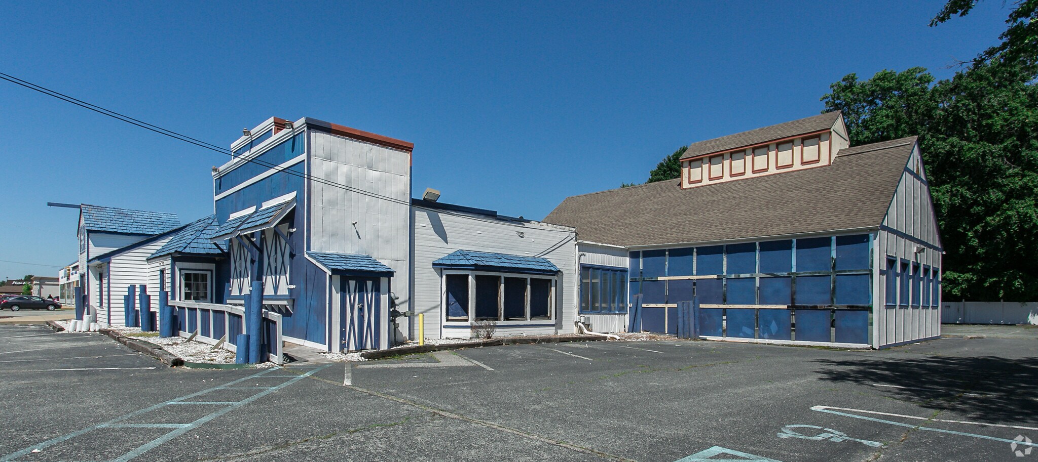 2710 W Mercury Blvd, Hampton, VA for sale Primary Photo- Image 1 of 1