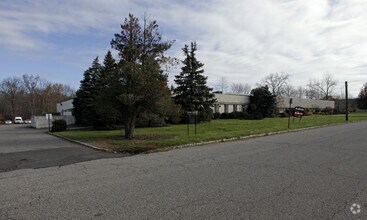 34 Fairfield Pl, West Caldwell, NJ 07006 - APN/Parcel ID: 21-01400-0000