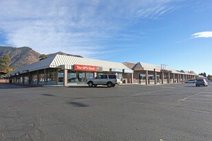 4th Street Shopping Center - Storefront Property