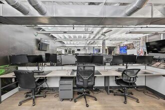 301-303 W 4th St, Royal Oak, MI for lease Interior Photo- Image 2 of 4