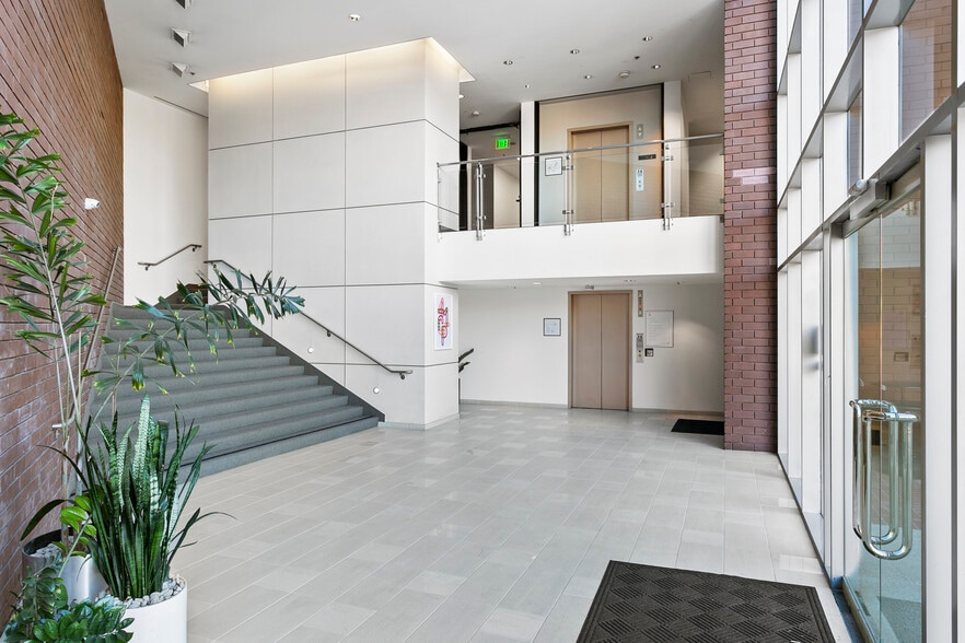 41 Corporate Park, Irvine, CA for lease - Building Photo - Image 2 of 7