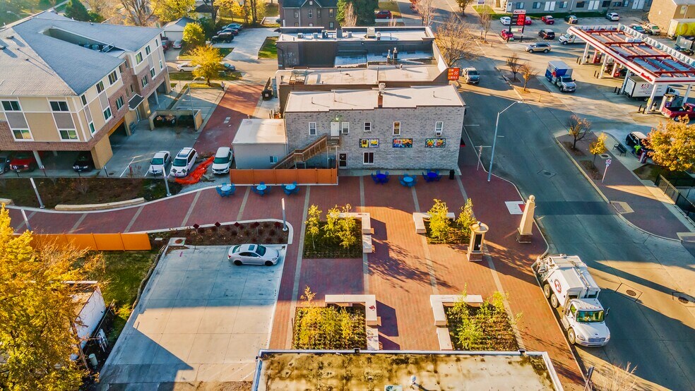 2016 College St, Cedar Falls, IA 50613 Jimmy John's Mixed Use