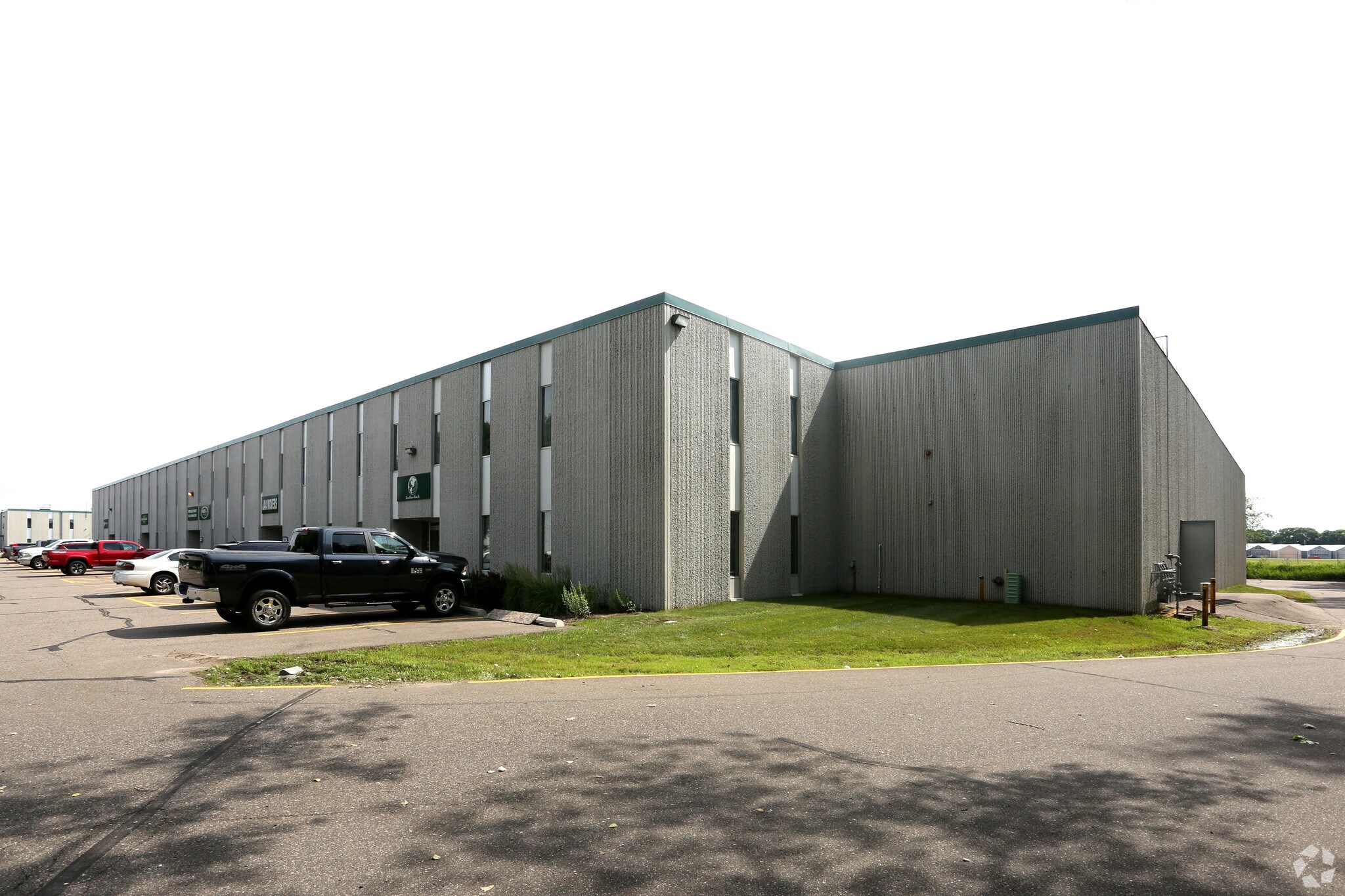 6250-6286 Claude Way, Inver Grove Heights, MN for lease Building Photo- Image 1 of 11