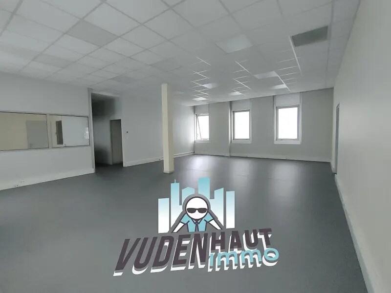 Office in Toulouse for lease Interior Photo- Image 1 of 19