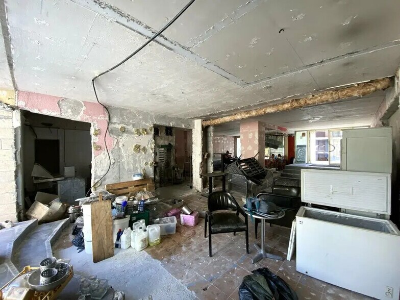 Retail in JUAN-LES-PINS for lease - Building Photo - Image 1 of 7