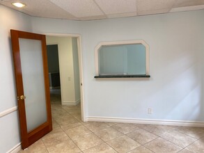 5349-5351 Topanga Canyon Blvd, Woodland Hills, CA for lease Interior Photo- Image 2 of 9