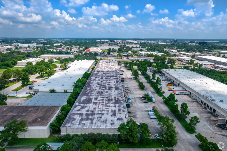 4647 Pine Timbers St, Houston, TX for lease - Aerial - Image 3 of 3