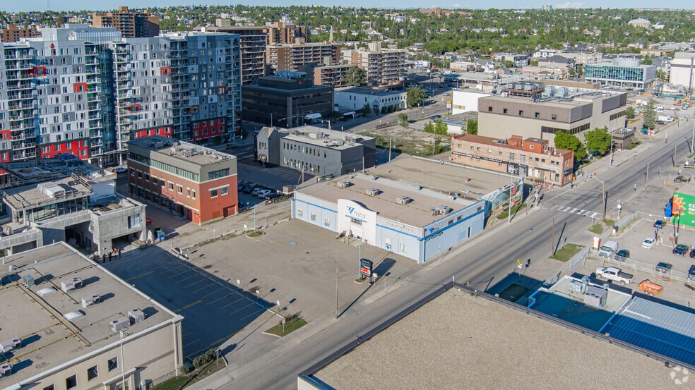 1231 10th Ave SW, Calgary, AB for sale - Aerial - Image 2 of 3