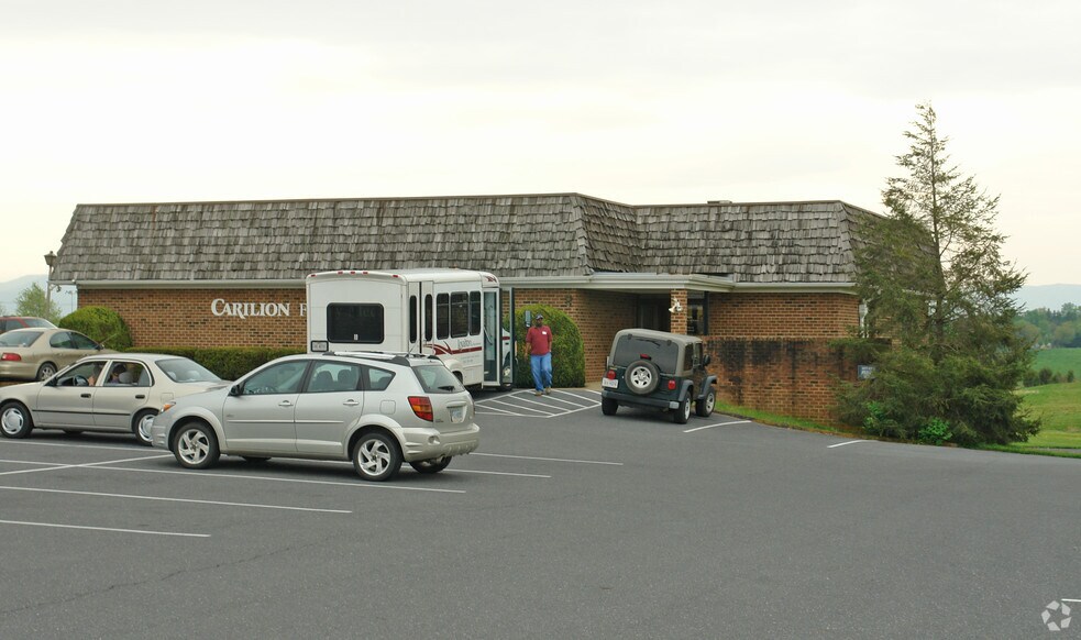 1151 Keezletown Rd, Weyers Cave, VA 24486