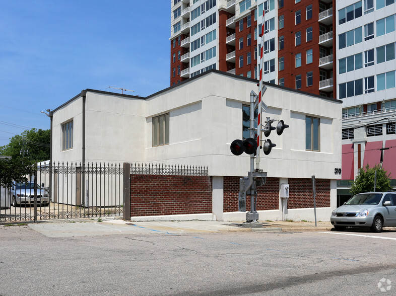 310 N Harrington St, Raleigh, NC for lease - Building Photo - Image 3 of 4