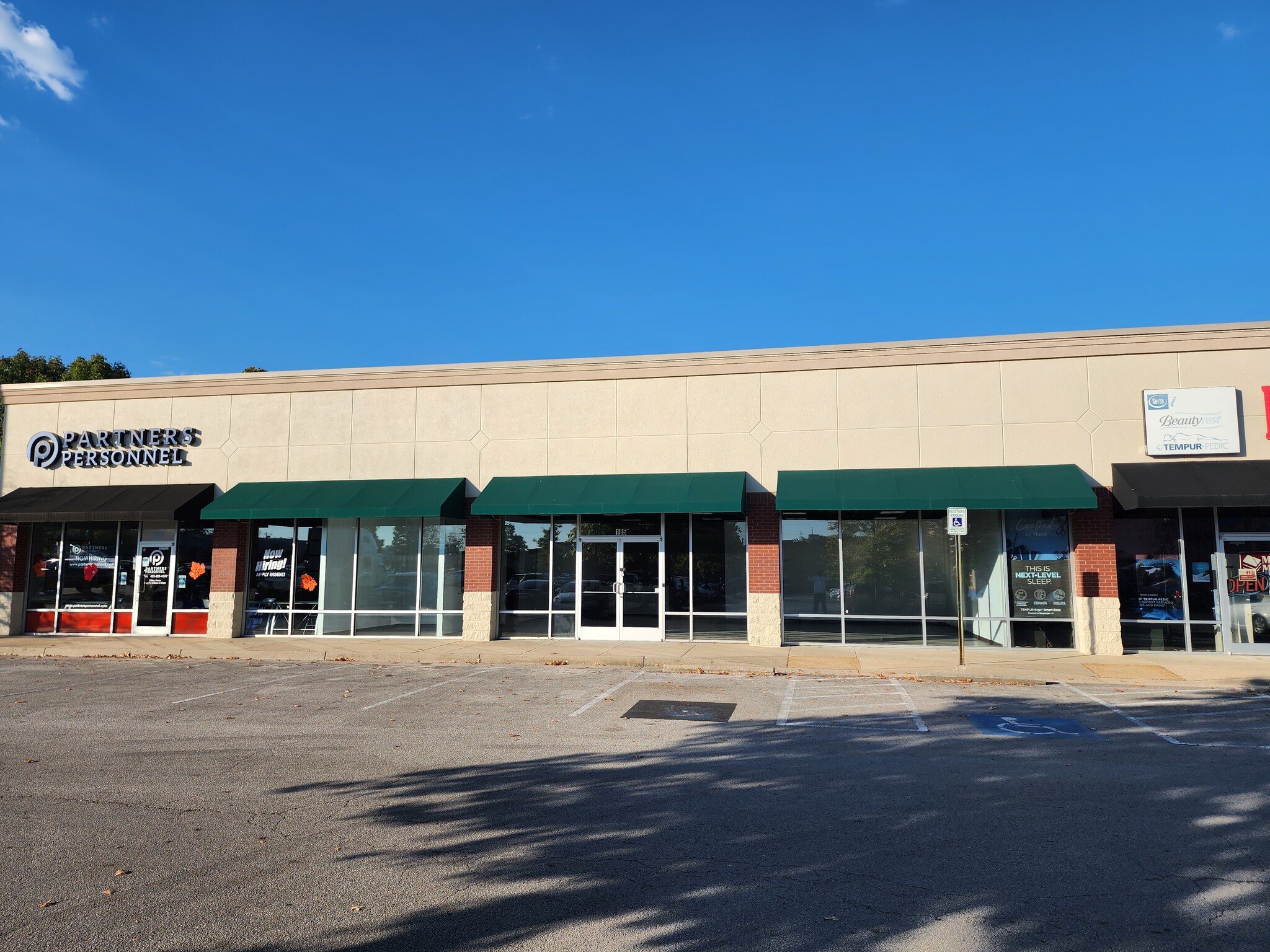 2271 Gunbarrel Rd, Chattanooga, TN for lease Building Photo- Image 1 of 12