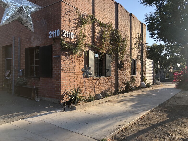 2110 W 20th St, Los Angeles, CA for lease - Building Photo - Image 1 of 11