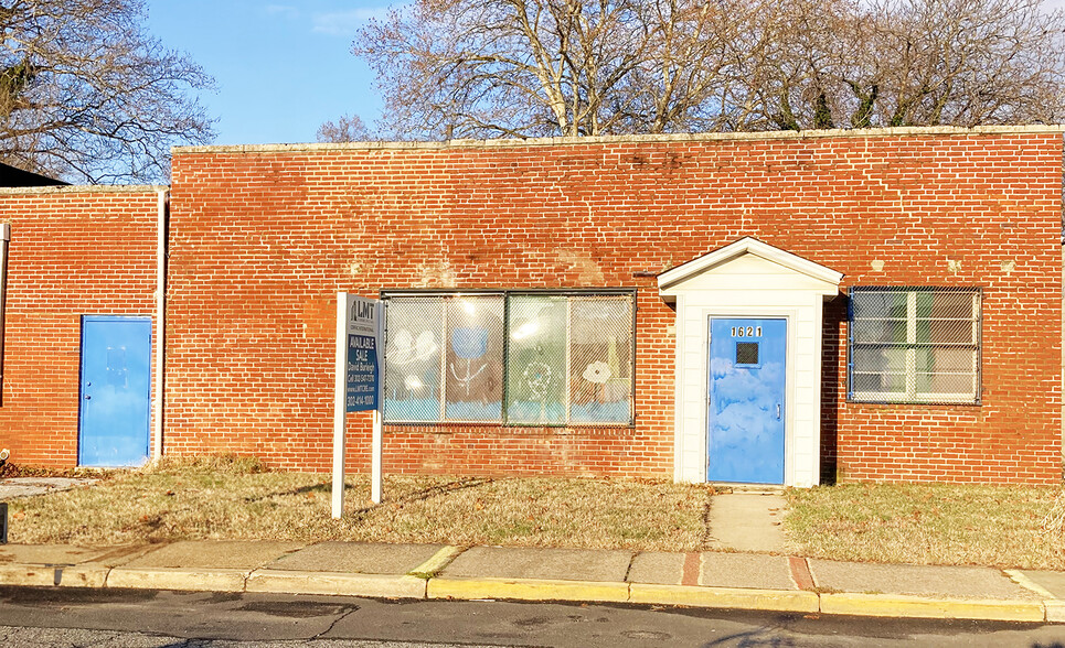 1621 N Heald St. & 1620 N Thatcher St. portfolio of 2 properties for sale on LoopNet.com - Building Photo - Image 1 of 4