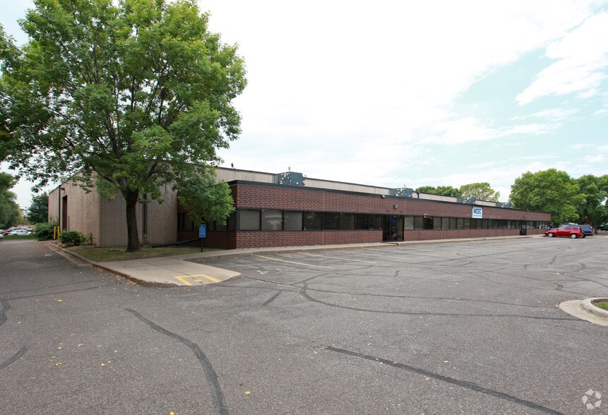 11241-11265 91st Ave N, Maple Grove, MN for lease - Primary Photo - Image 1 of 8
