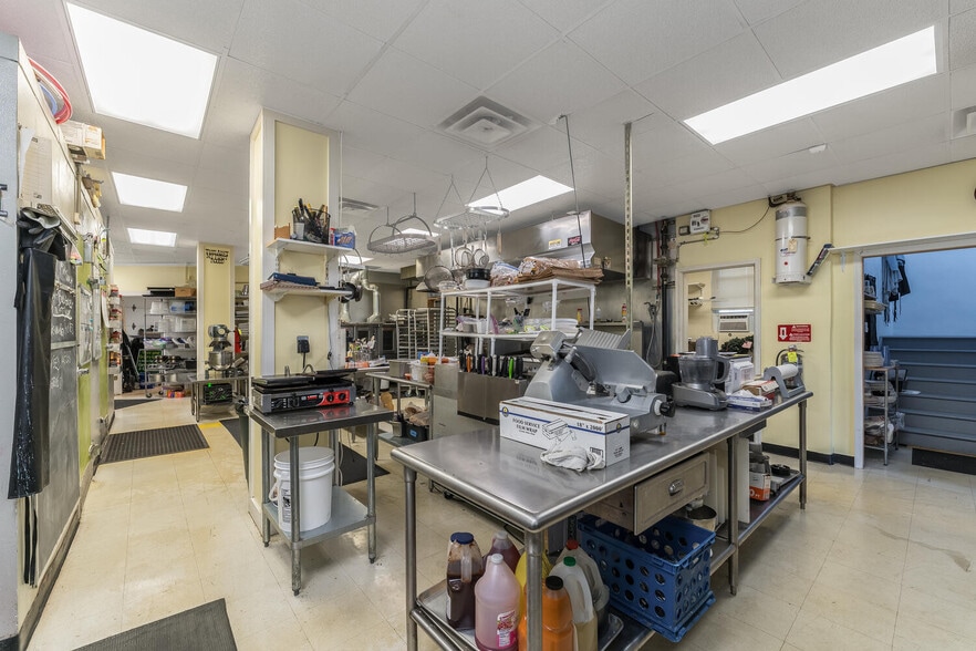 615 3rd Ave, Alpha, NJ for sale - Building Photo - Image 3 of 43