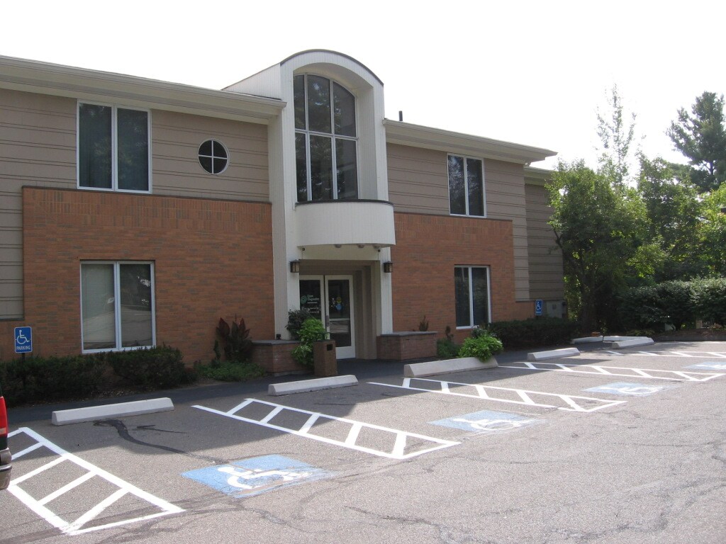 381 Hopmeadow St, Simsbury, CT 06070 Simsbury Medical Building