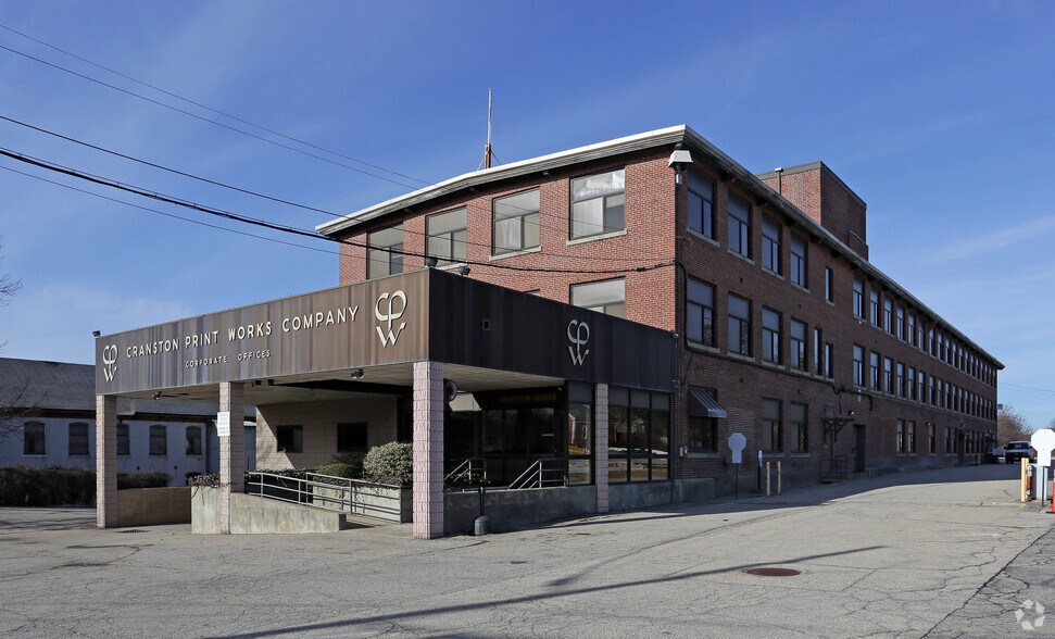 1381 Cranston St, Cranston, RI for sale - Primary Photo - Image 1 of 1