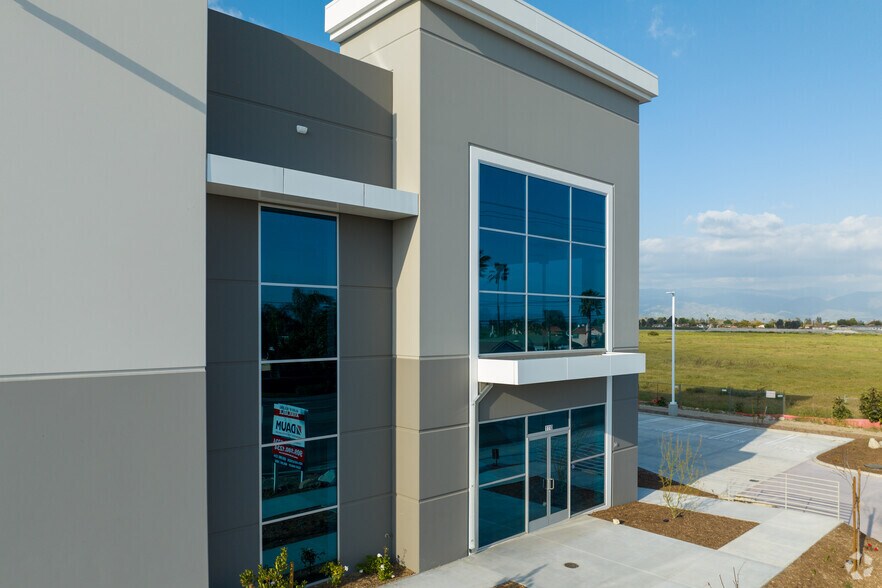 1110 W Baseline Rd, Rialto, CA for lease - Building Photo - Image 3 of 14