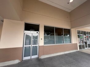 16719 Fishhawk Blvd, Lithia, FL for lease Interior Photo- Image 2 of 3