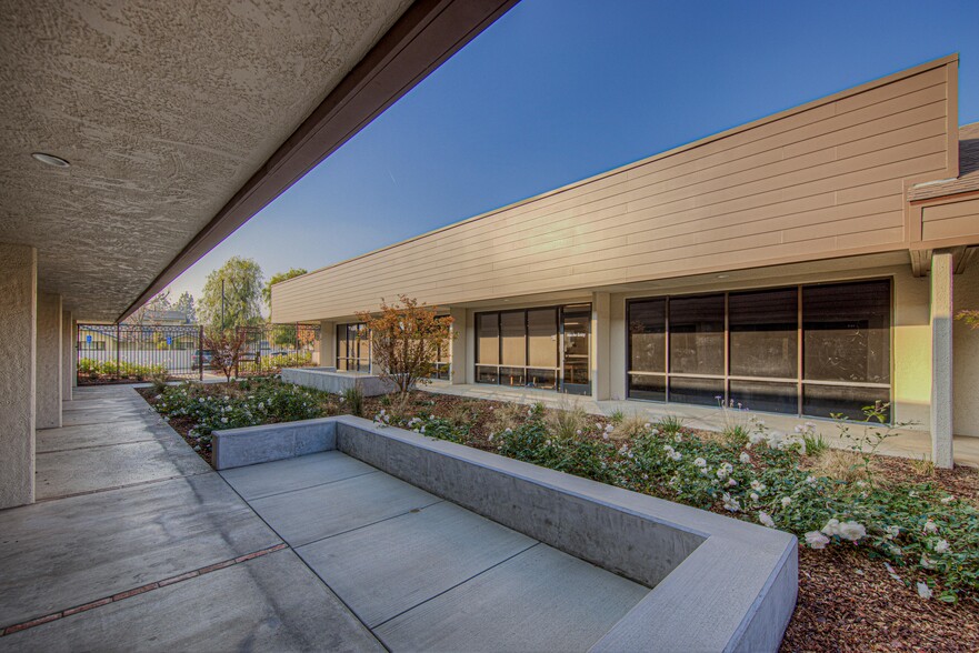 5300 Lennox Ave, Bakersfield, CA for lease - Building Photo - Image 3 of 6