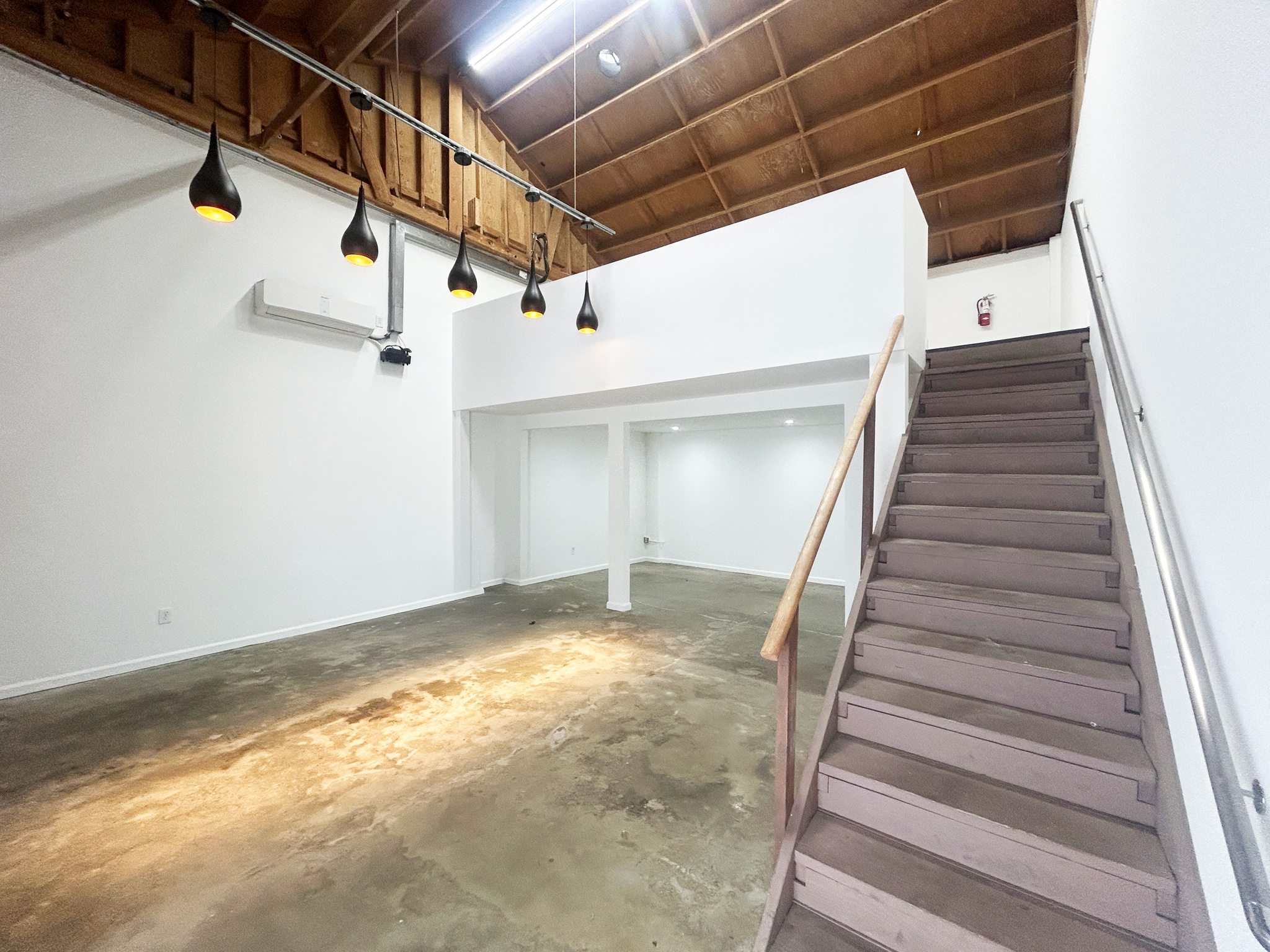 2842-2912 Colorado Ave, Santa Monica, CA for lease Interior Photo- Image 1 of 3
