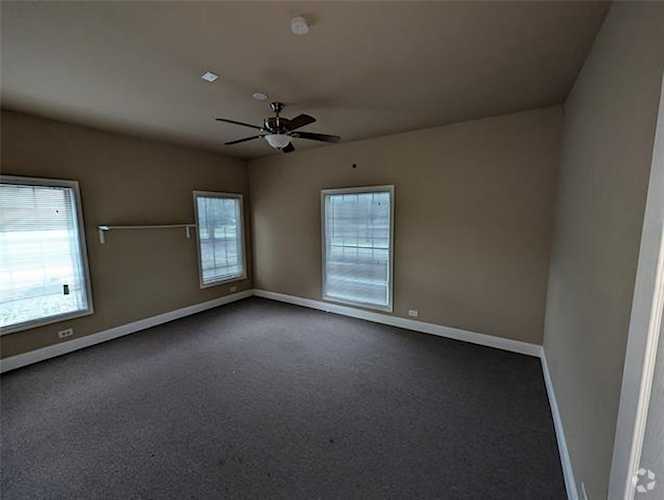 1123 W Abram St, Arlington, TX for lease - Interior Photo - Image 3 of 5