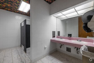 1225 W 190th St, Gardena, CA for lease Interior Photo- Image 1 of 2