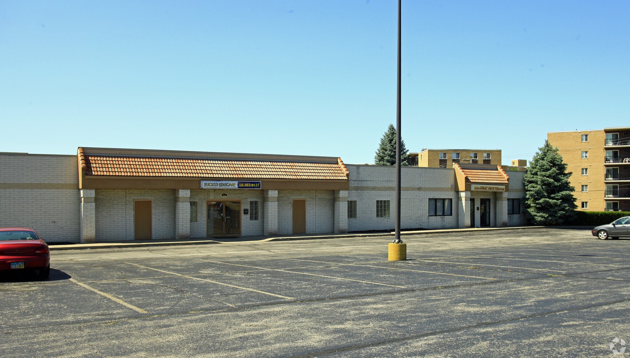 15101514 E 191st St, Euclid, OH 44117 Indian Hills Shopping Center