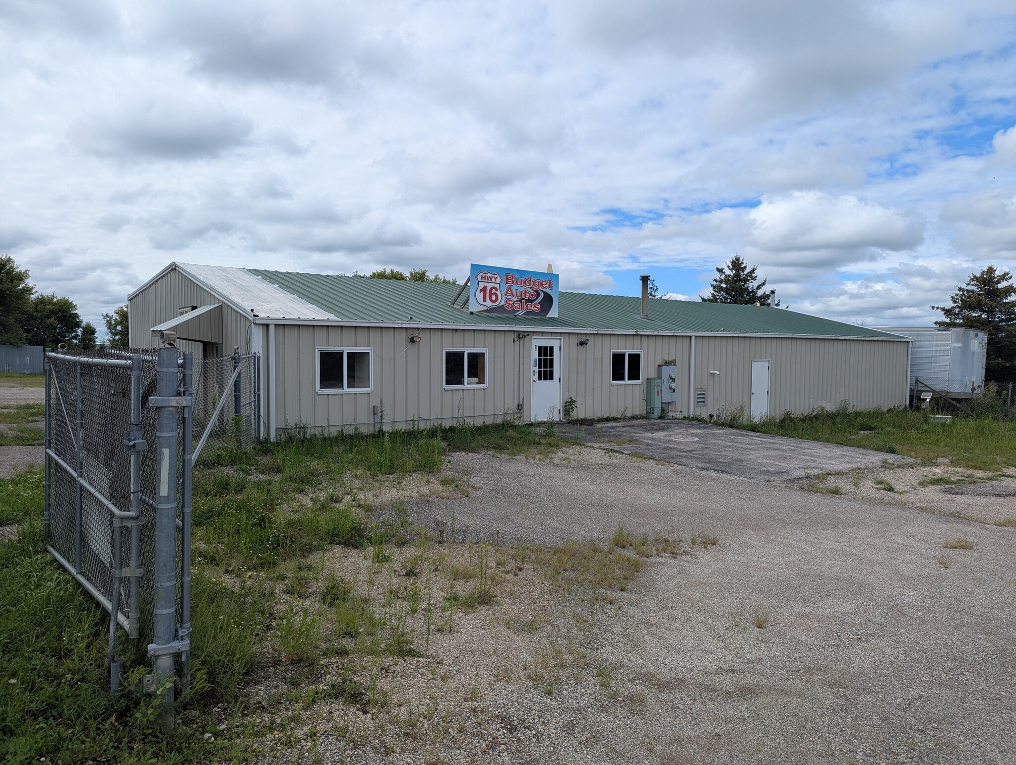 W1957 Highway 16, Ixonia, WI for sale Building Photo- Image 1 of 9