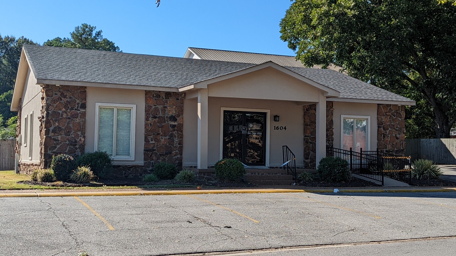 1604 E Moore Ave, Searcy, AR 72143 | LoopNet