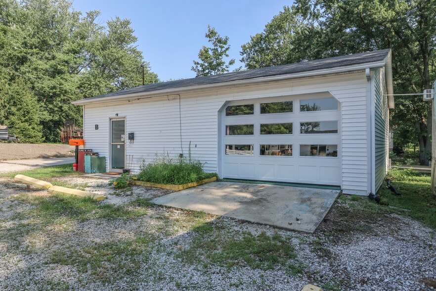 1331 W 11th St, Bloomington, IN for lease - Building Photo - Image 2 of 9