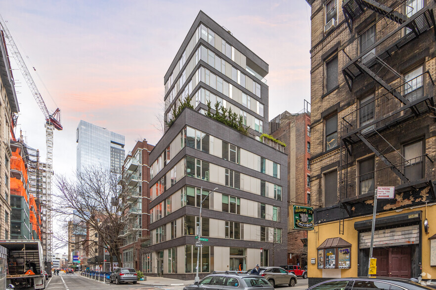 304 Spring St, New York, NY for sale - Building Photo - Image 2 of 6