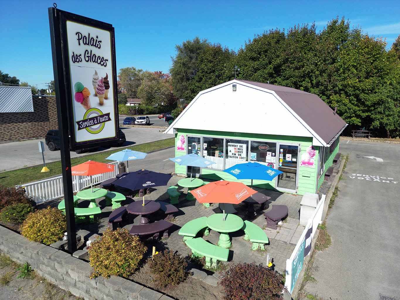 3385 Boul Dagenais O, Laval, QC for sale Primary Photo- Image 1 of 13