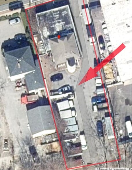 135 Glenwood Rd, Glenwood Landing, NY for lease - Building Photo - Image 3 of 7