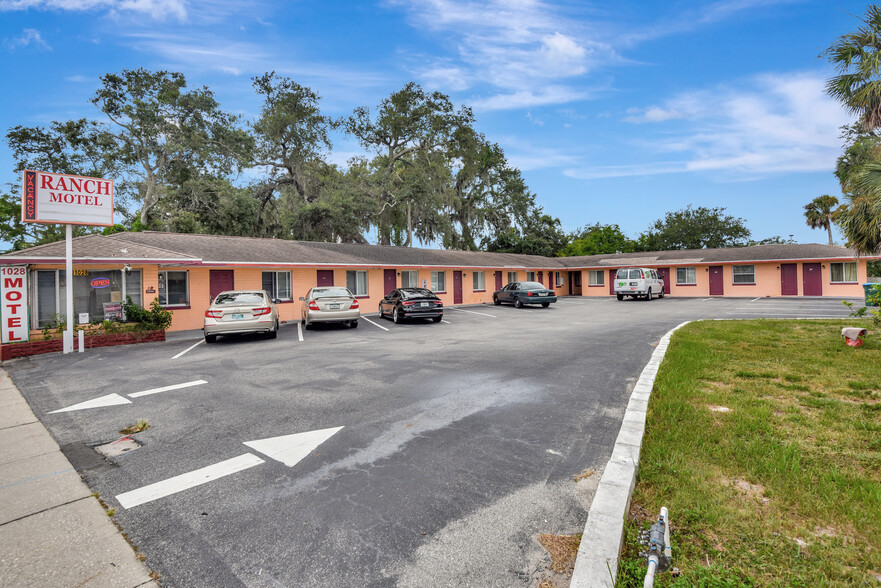 1028 Ridgewood Ave, Daytona Beach, FL for sale - Building Photo - Image 3 of 37