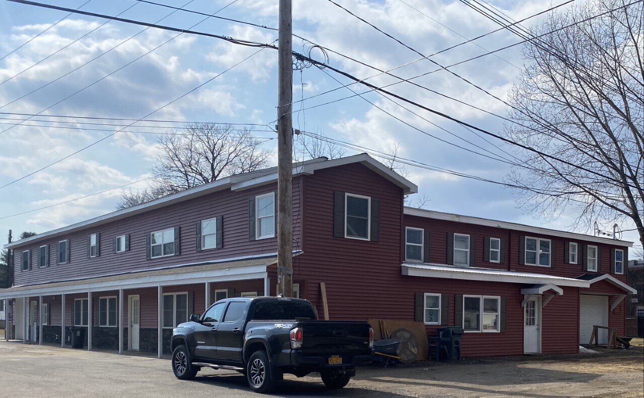 2 Glendale Dr, Queensbury, NY for sale Primary Photo- Image 1 of 1