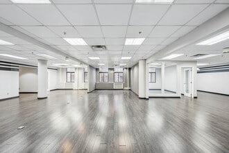 16 W 32nd St, New York, NY for lease Interior Photo- Image 1 of 8