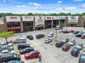 Oak Mill Plaza - Bar