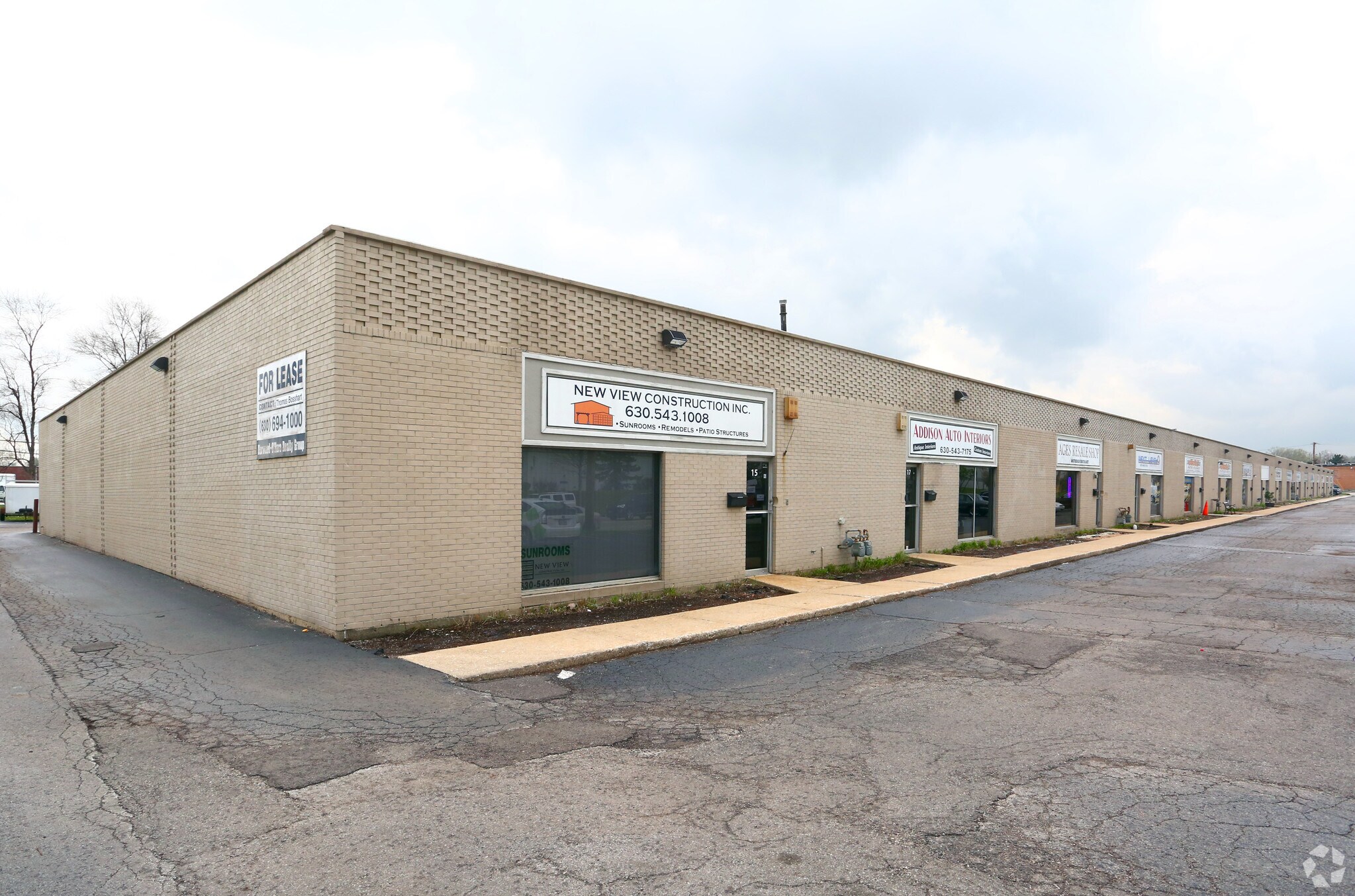 15-47 W Fullerton Ave, Addison, IL for sale Primary Photo- Image 1 of 1